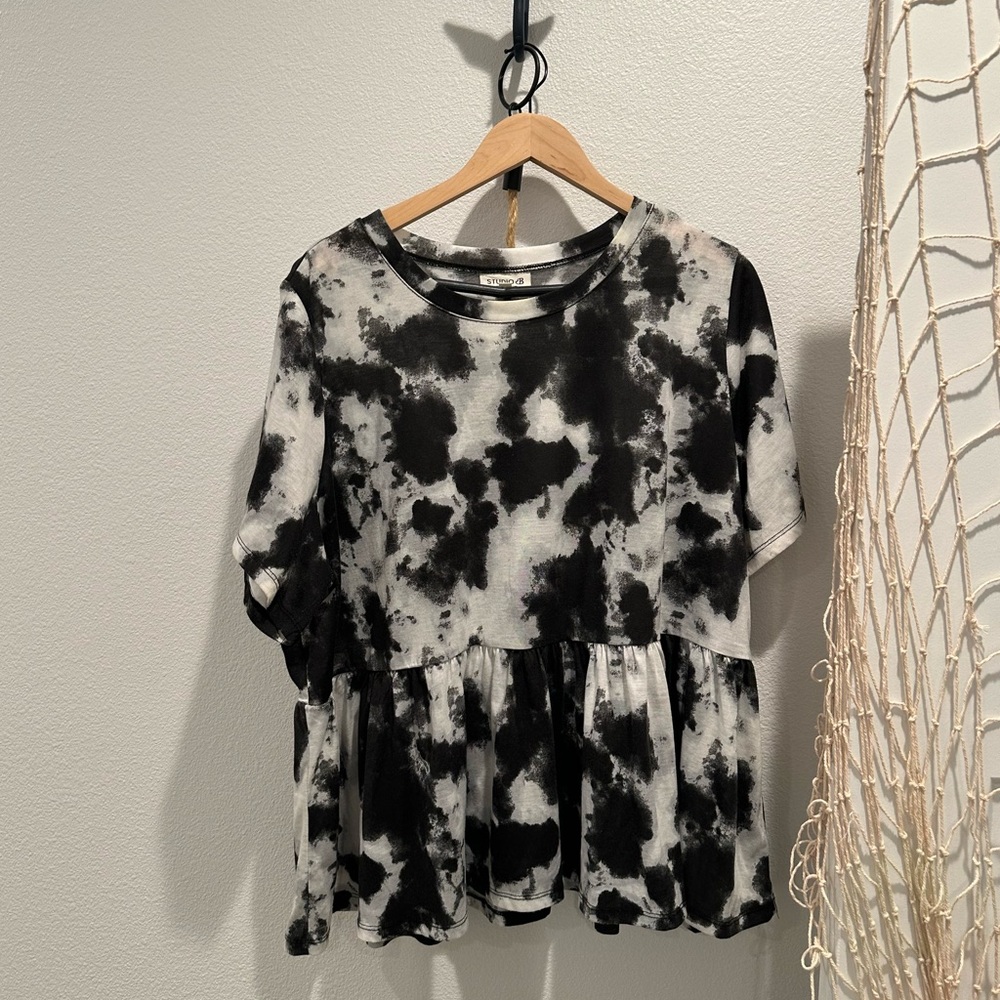 Bobeau Black and White Short Sleeve Top